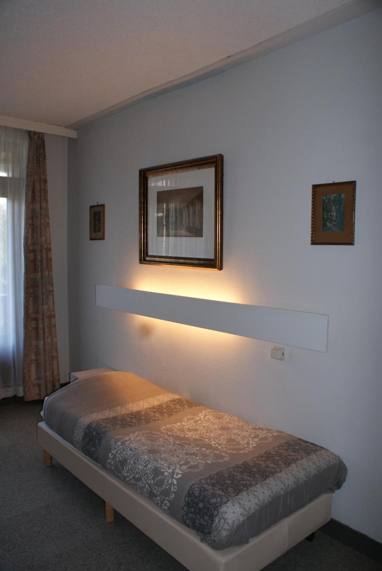 Hotel Domstad Utrecht Oda fotoğraf