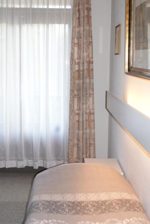 Hotel Domstad Utrecht Oda fotoğraf